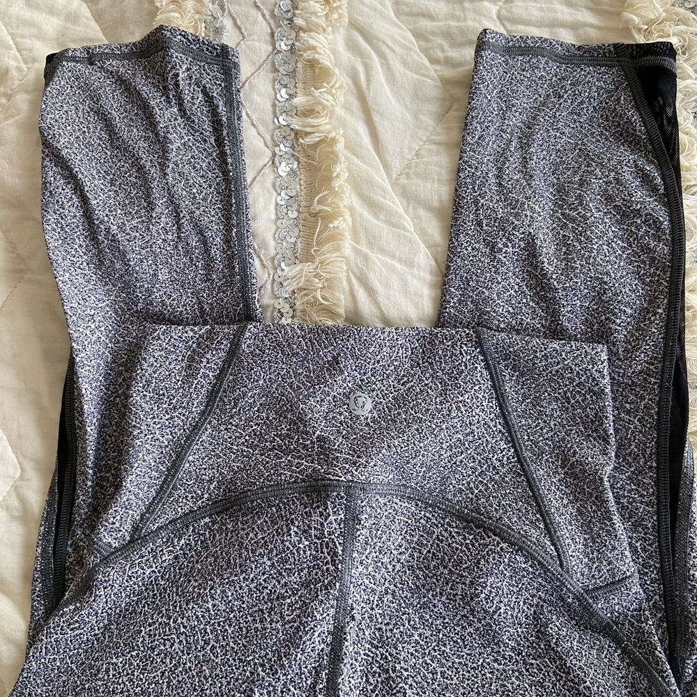 Lululemon crops